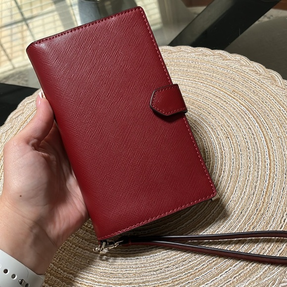 Kate Spade Phone Wallet Wristlet Red Currant - Picture 8 of 8